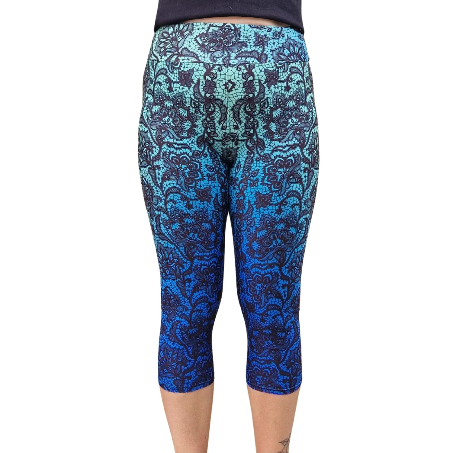 24/7 Capri Leggings – Lacey Blues - Image 2