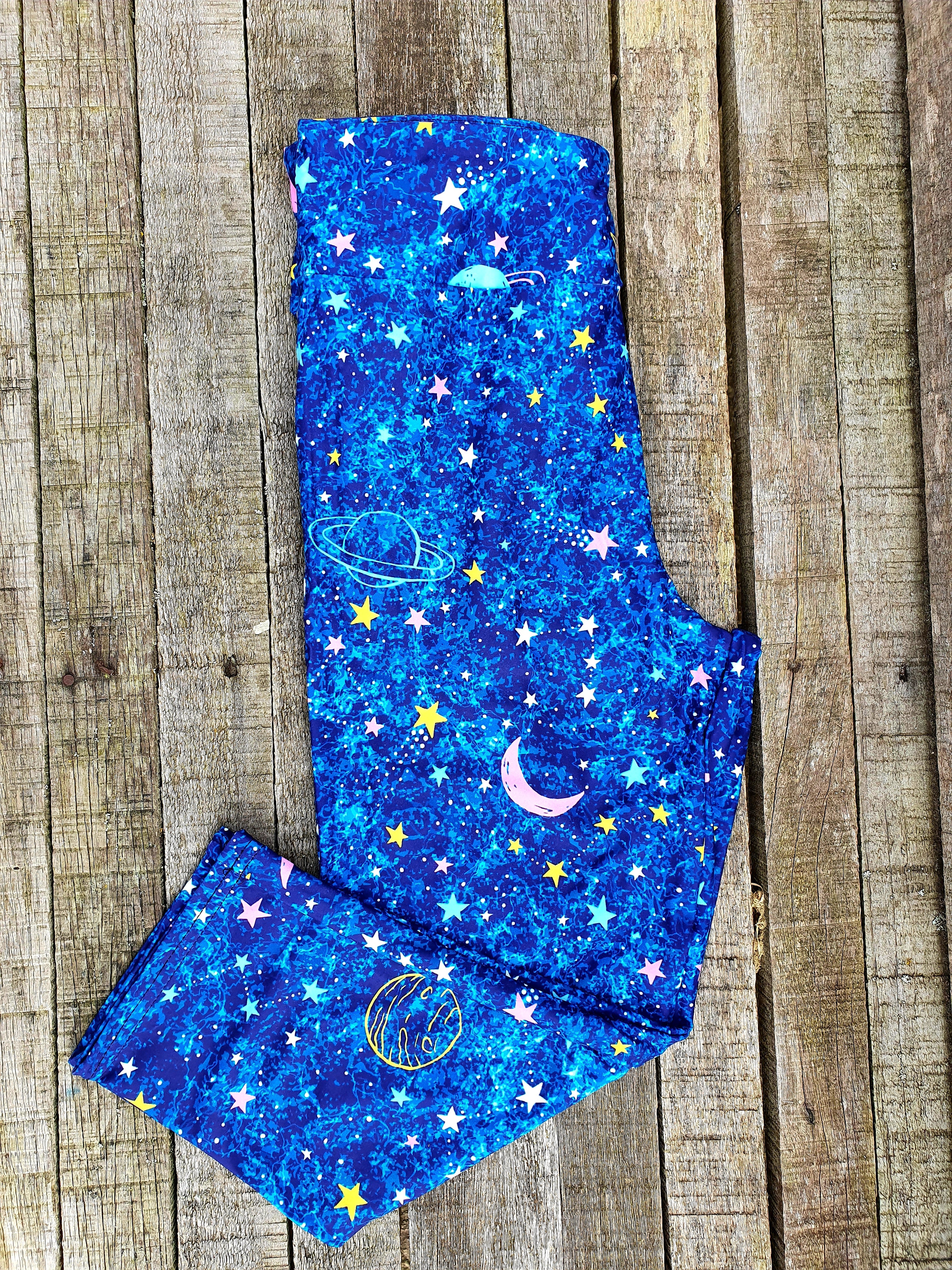 24/7 Capri Leggings – Outta this world - Image 3