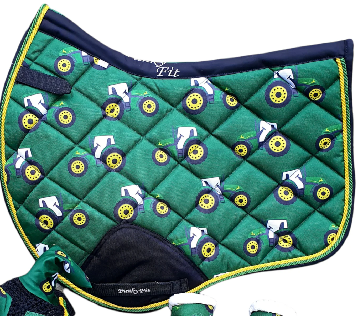 3pcs Offer - Close Contact Pad, Fly Veil & Brushing Boots - Down On The Farm - Image 3