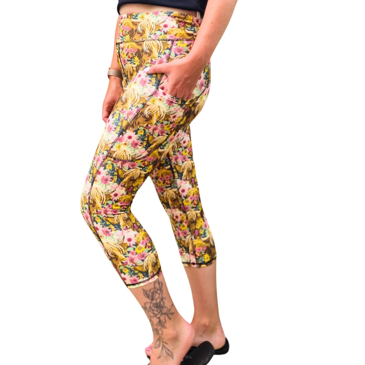 SCULPT Yoga Capri Leggings - Floral Freda