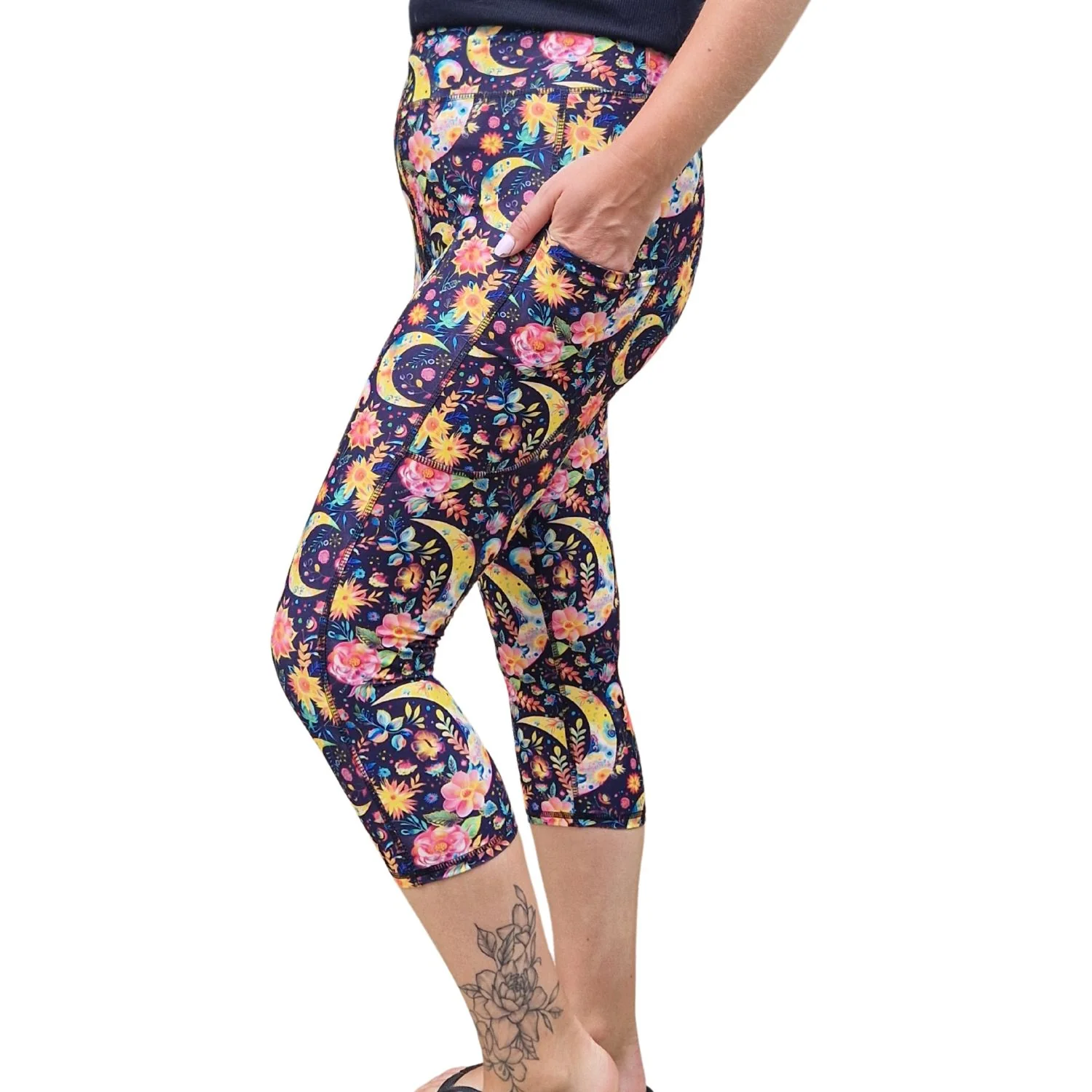 SCULPT Yoga Capri Leggings - Mystic Moons