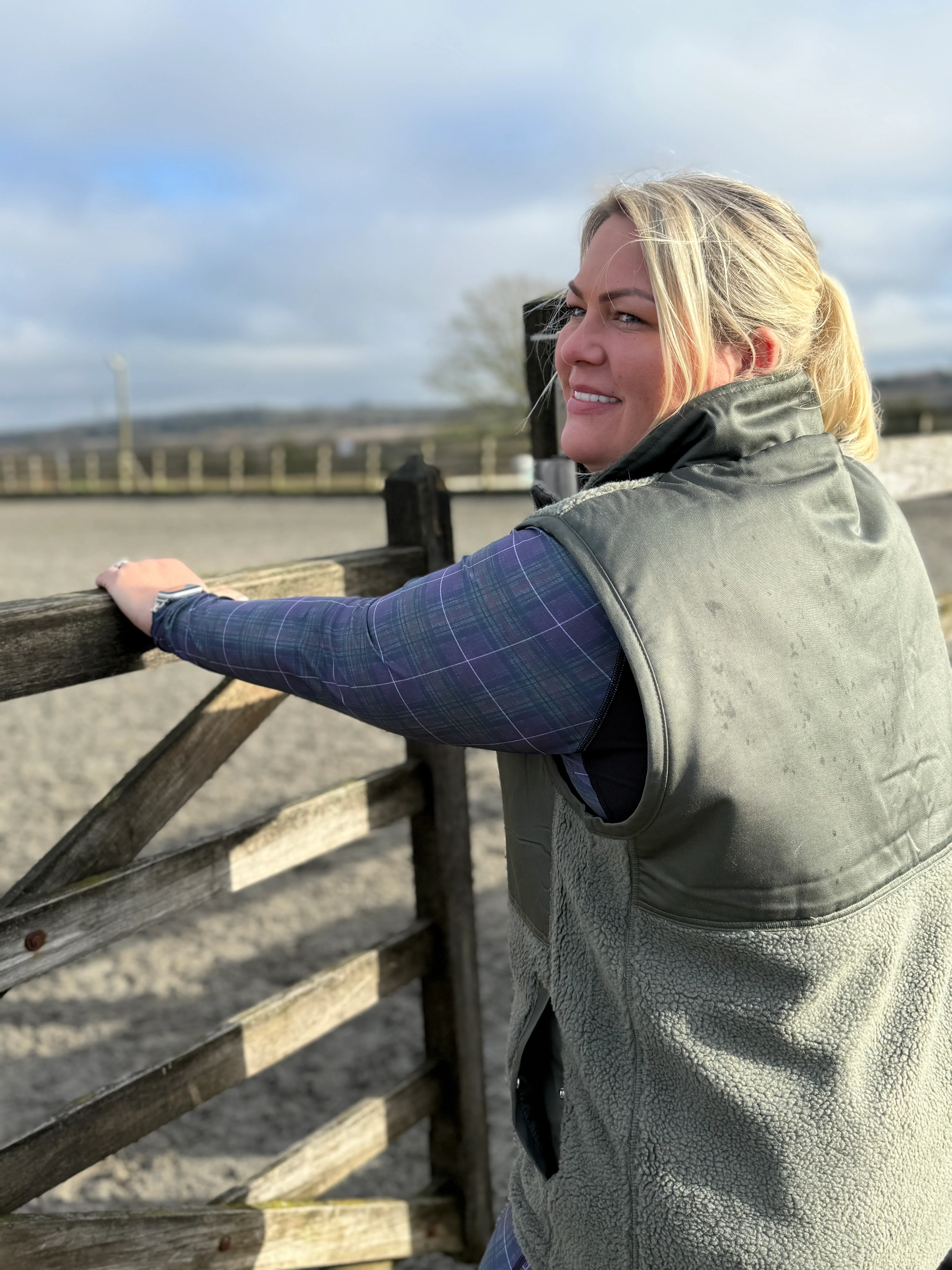 Heritage Fleece Gilet - Dark Olive - Image 5