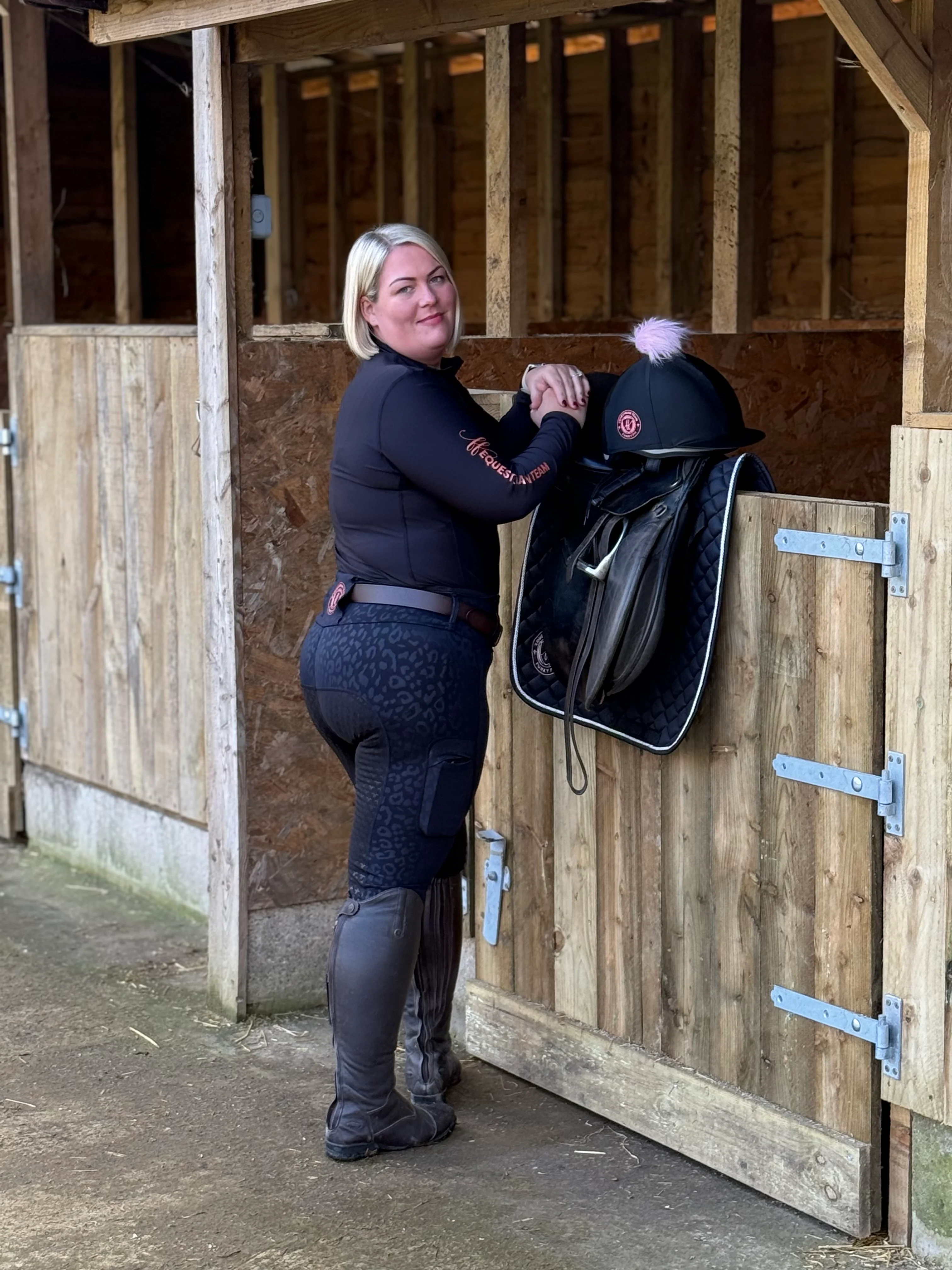 Team Performance Pull On Breech - Black Leopard & Rose - Image 4